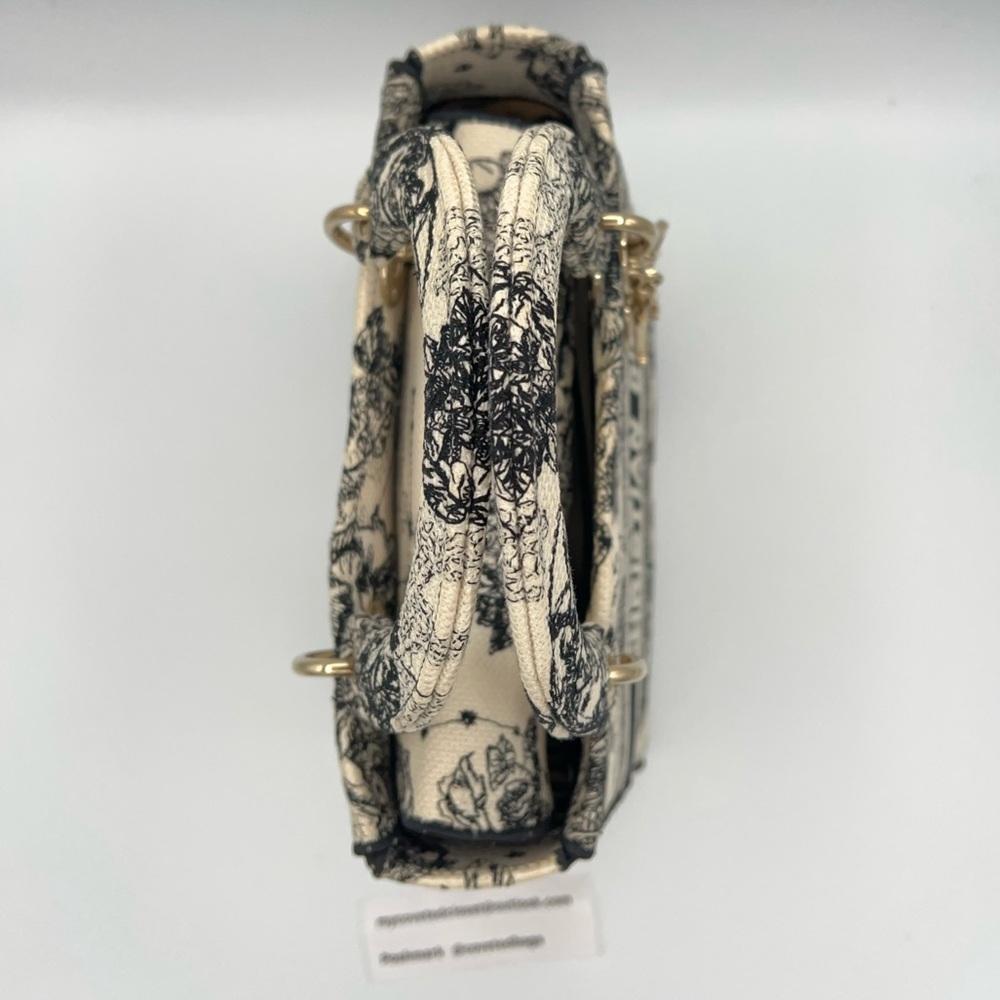 Dior Medium Lady D-Lite Zodiac Toile de Jouy FULL SET!! W/strap, dust bag & box! - Picture 8 of 16